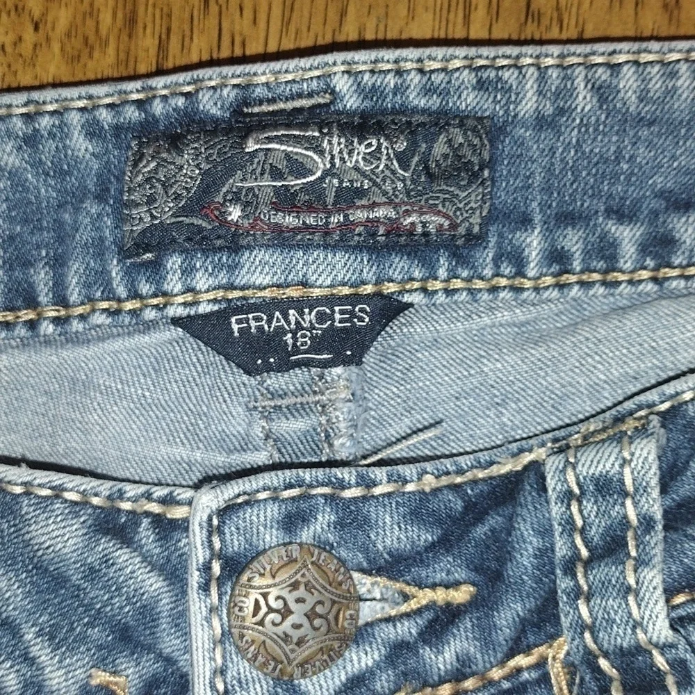Medium Wash Silver Frances 18